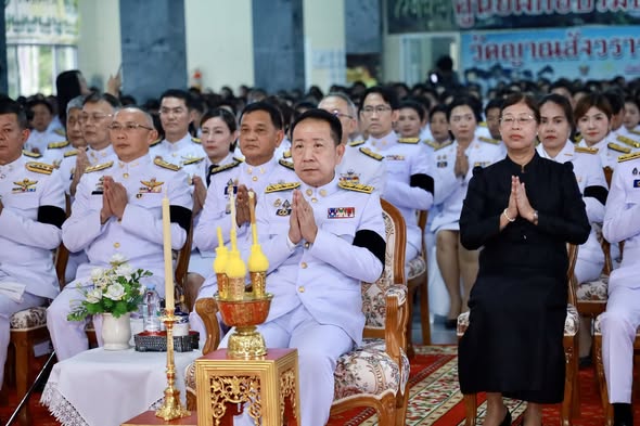 จังหวัดชลบุรีจัดพิธีบำเพ็ญกุศลสัตมวาร (7 วัน) อุทิศถวายพระราชกุศลแด่สมเด็จพระนางเจ้าสิริกิติ์ พระบรมราชินีนาถ พระบรมราชชนนีพันปีหลวง